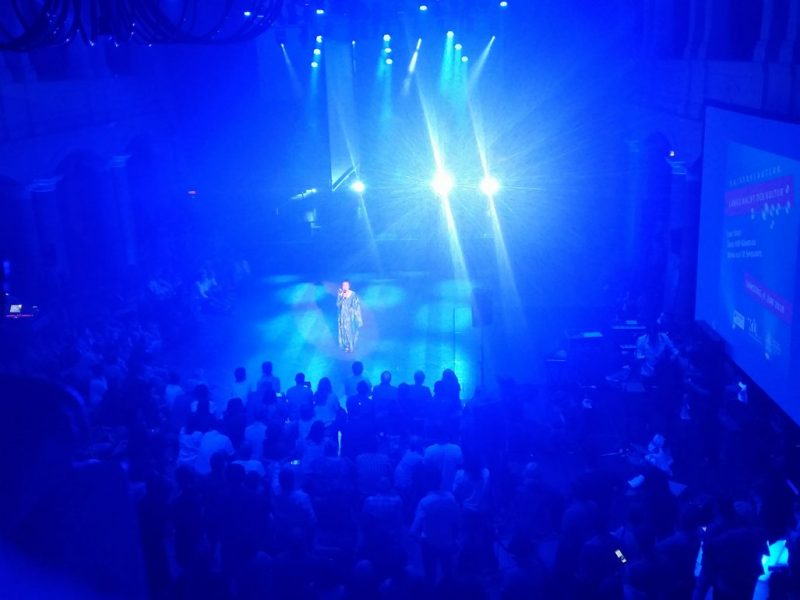 fruchthalle-blau